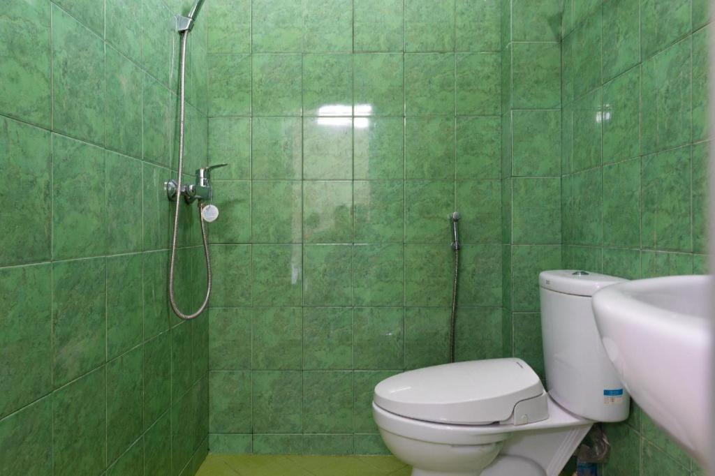 Spot On 2063 Bethania Residence Купанг Екстериор снимка
