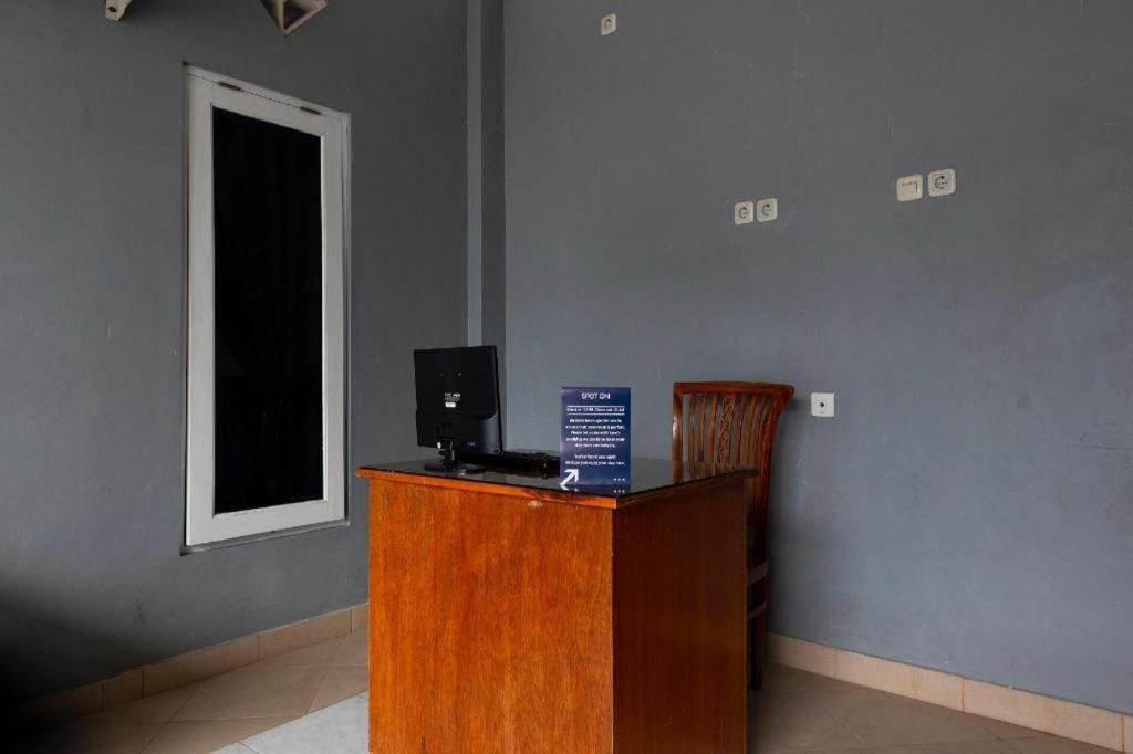 Spot On 2063 Bethania Residence Купанг Екстериор снимка