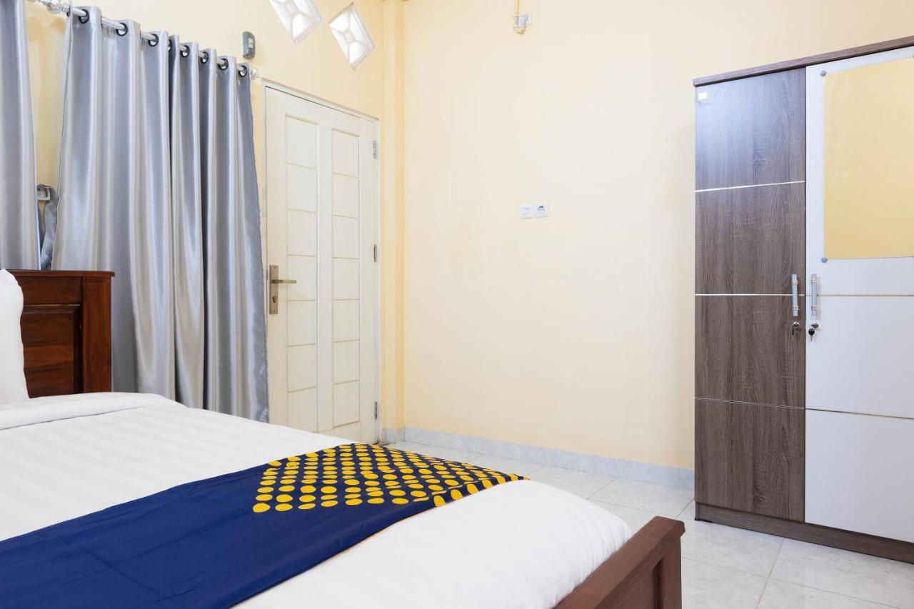 Spot On 2063 Bethania Residence Купанг Екстериор снимка